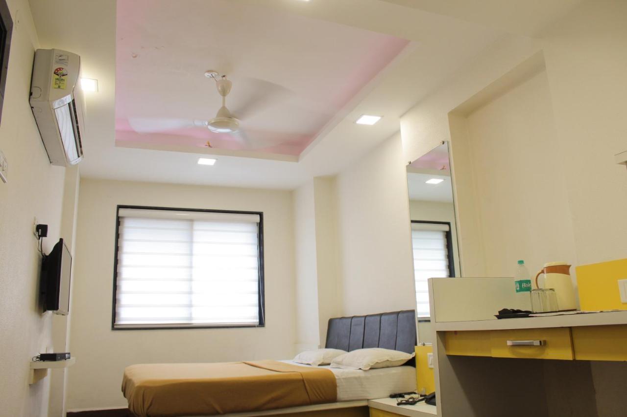 Hotel Maa Sharda Indore Exterior photo